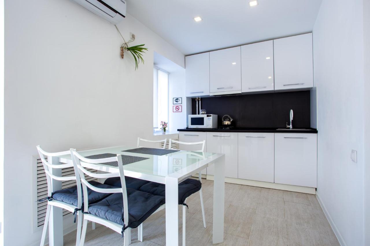 Apartment On Ushakova Cherson Esterno foto